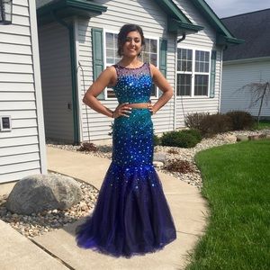 Prom/homecoming dress